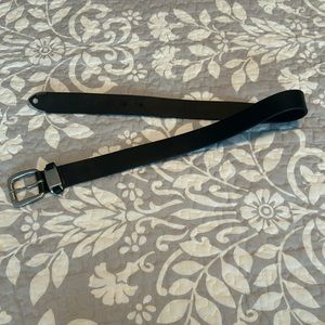 Ladies leather black belt